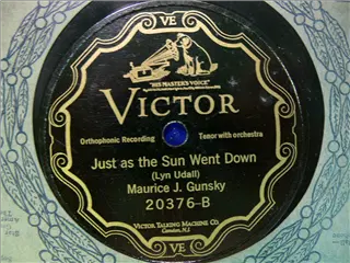 small_victor 20376 b.webp